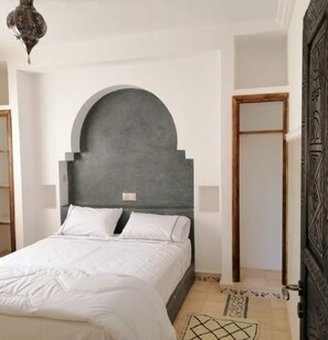 7 Schlafzimmer, Bügeleisen/Bügelbrett, Bettwäsche