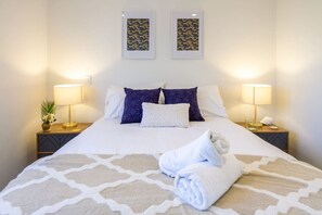 2 bedrooms, iron/ironing board, free WiFi, bed sheets