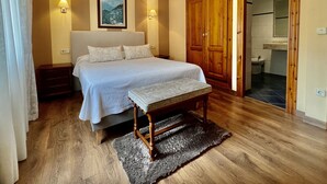 Double or Twin Room | Desk, laptop workspace, blackout drapes, WiFi (free) - Hotel La Rivera  (Cabrales)