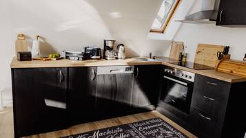 Kühlschrank, Ofen, Geschirrspüler, Toaster