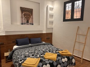 1 bedroom, free WiFi, bed sheets