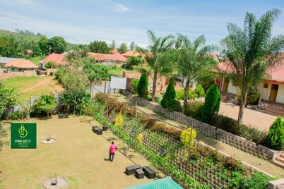 Hoima Breeze
