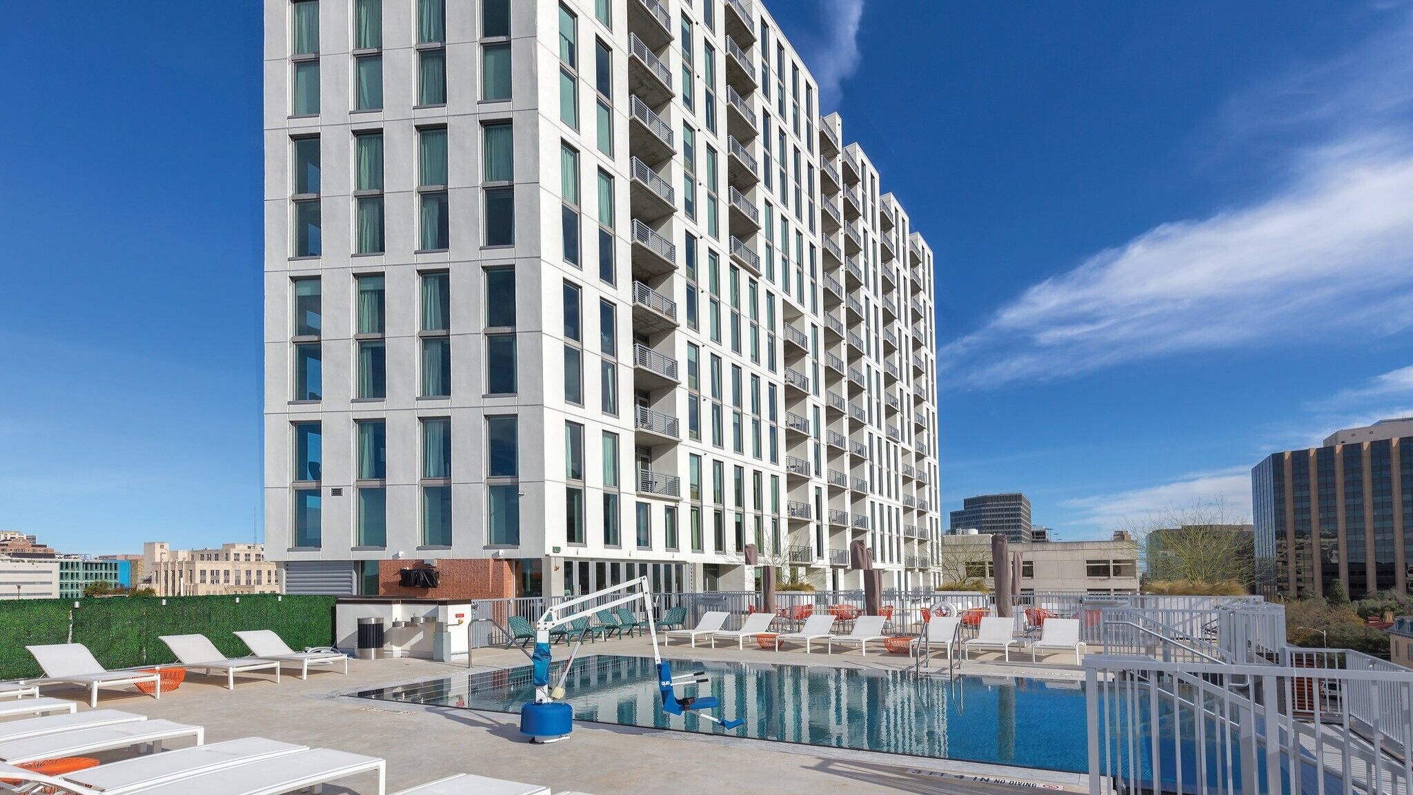 1Bed/1Bath - Gorgeous Downtown Austin Resort!!