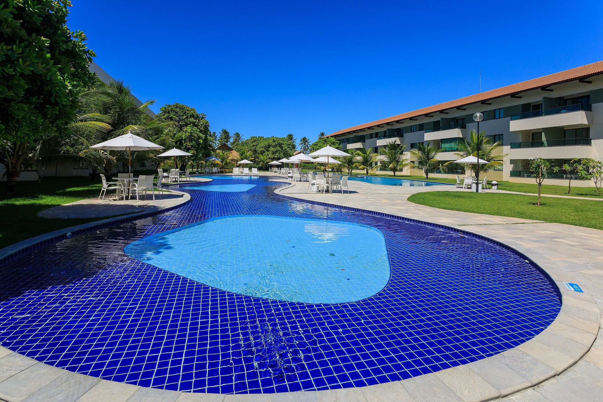 3 outdoor pools