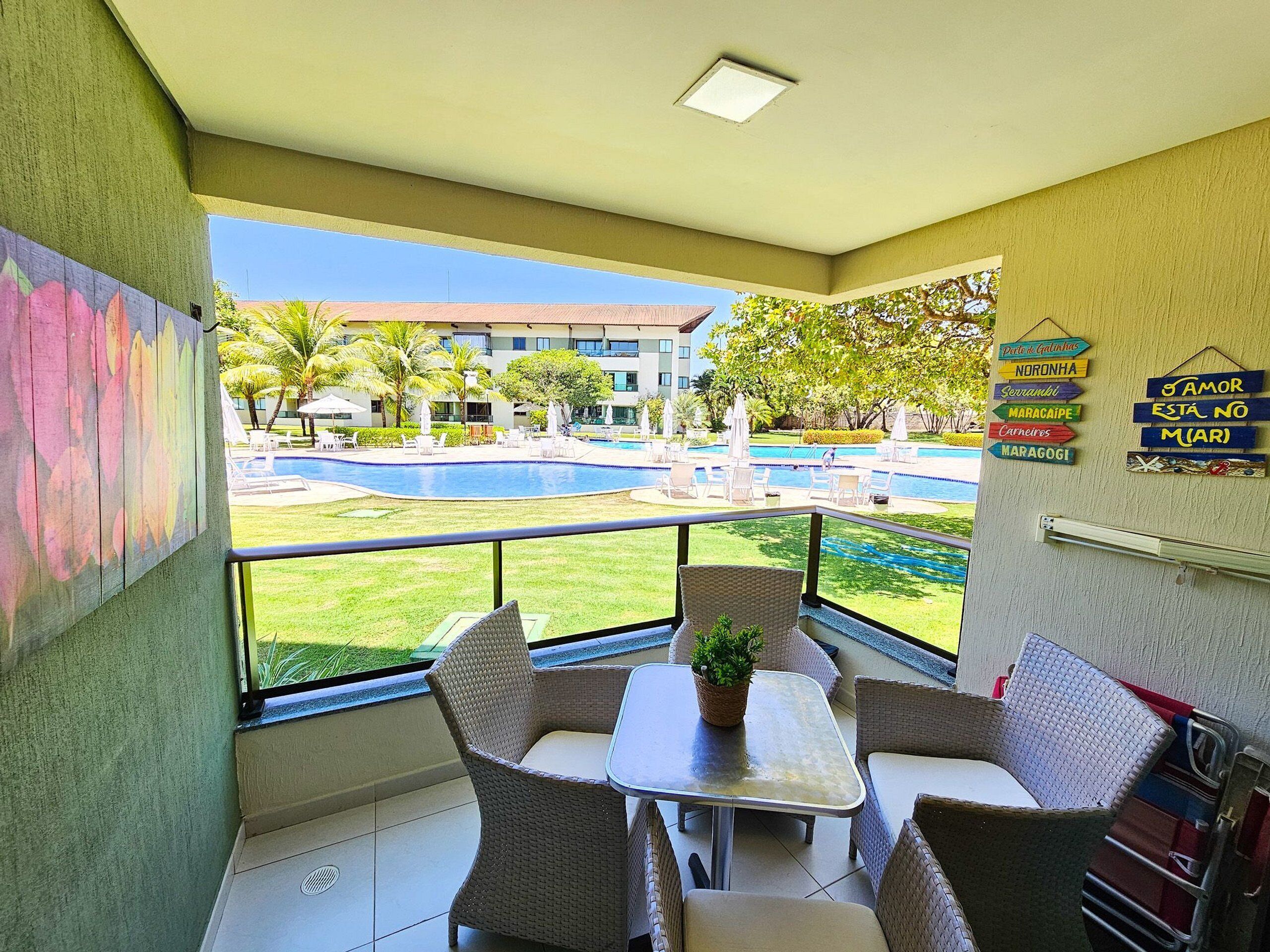 Classic Apartment | Outdoor dining