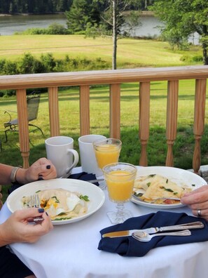Komplett frukost varje dag mot avgift