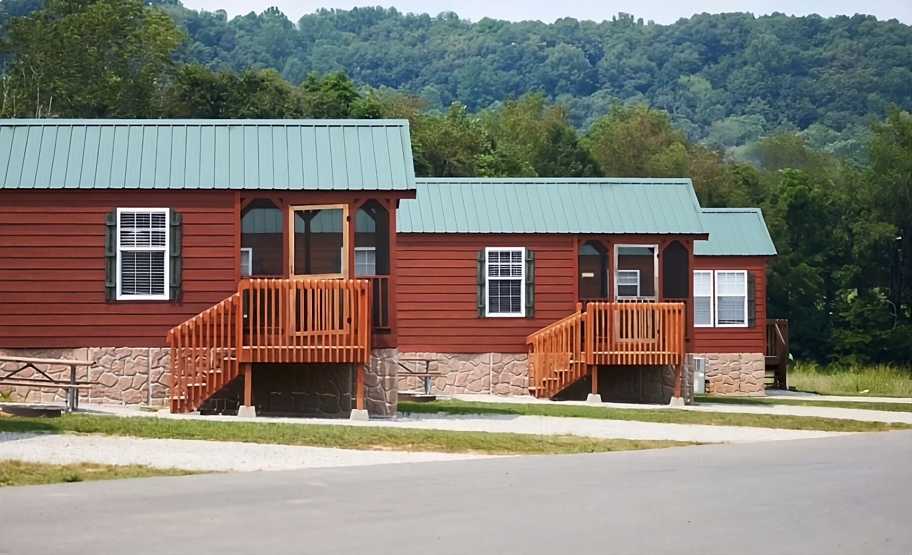 Comfort and Convenience! Free Onsite Parking, Near Cutler Botanic Garden