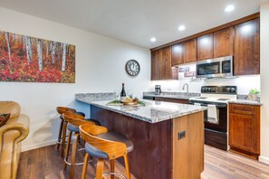 Fridge, microwave, oven, dishwasher - Estes Park Condo Rental: Balcony w/ River Views! (Estes Park)