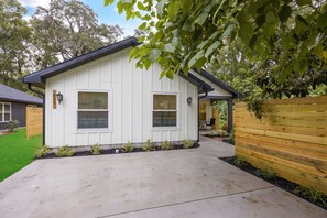 Exterior - Large, spacious, modern Spanish Home built 2023- 1 mile DRIVE downtown St Aug. (St. Augustine)