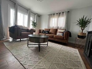 Smart TV, fireplace, books
