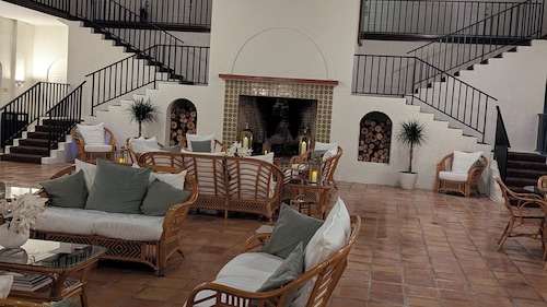 Naples Marina Getaway Studio DIRECT WATER VIEWS!