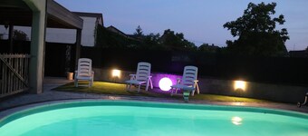 Maison Spacieuse Avec Piscine , Idéale Pour les Familles