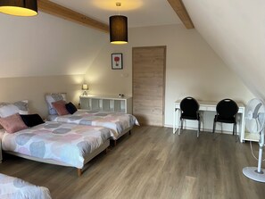 5 bedrooms, desk, iron/ironing board, travel cot