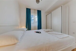 1 Schlafzimmer, schallisolierte Zimmer, Bügeleisen/Bügelbrett