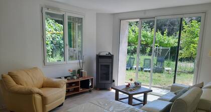 Maison familiale avec grand jardin, en bordure de voie verte