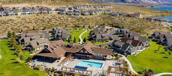 Cute & Cozy Cottage on Osoyoos Lake