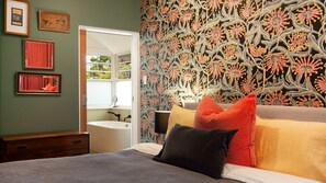 4 habitaciones, escritorio, tabla de planchar con plancha y wifi gratis 