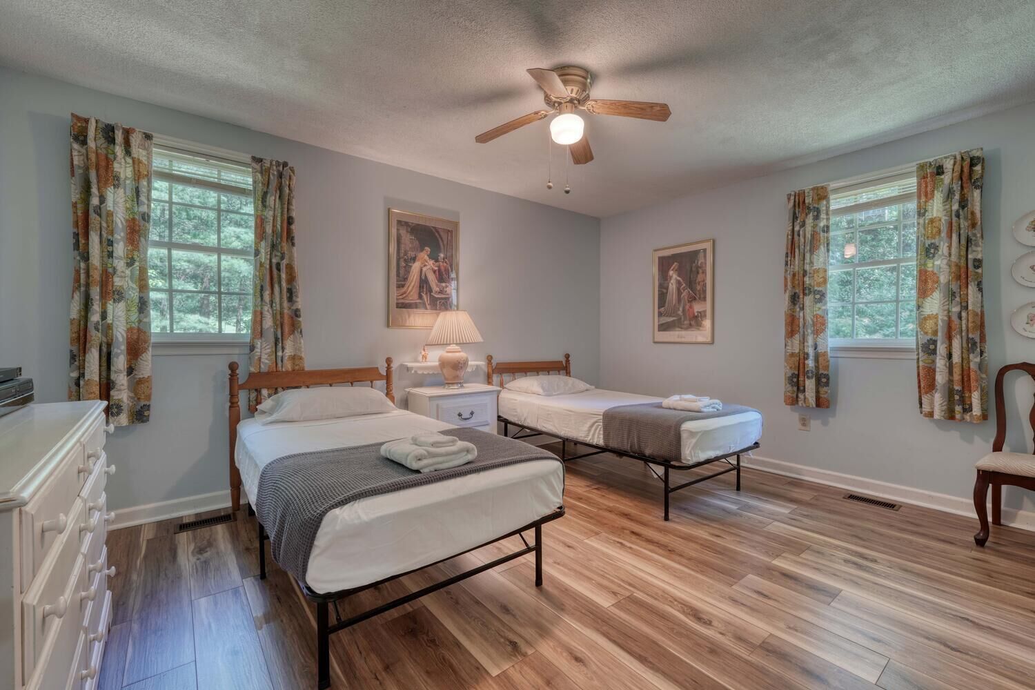 3 soverom, wi-fi (inkludert) og sengetøy