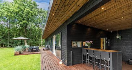 Cozy home in Ebeltoft with sauna