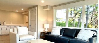 4BD 4.5BA Pet-Friendly Riverfront Home