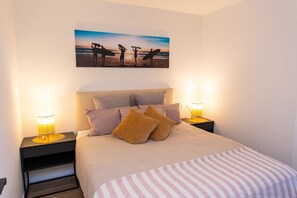 1 室のベッドルーム、アイロン / アイロン台、インターネット、ベッドシーツ