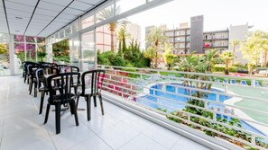Pool - Cozy 1BR with Stunning Sea Views 100m from the beach! (Benidorm)