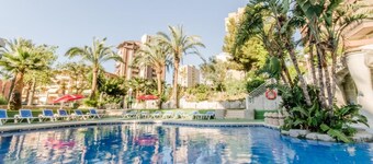 Cozy 1BR with Stunning Sea Views 100m from the beach!