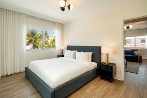 Premium One Bedroom Suite King | Hypo-allergenic bedding, pillowtop beds, minibar, in-room safe - Kenmore Village Hotel, South Beach (Miami Beach)