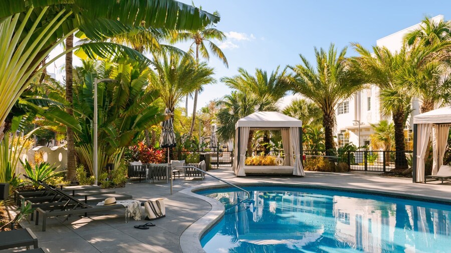 Kenmore Village Hotel, South Beach