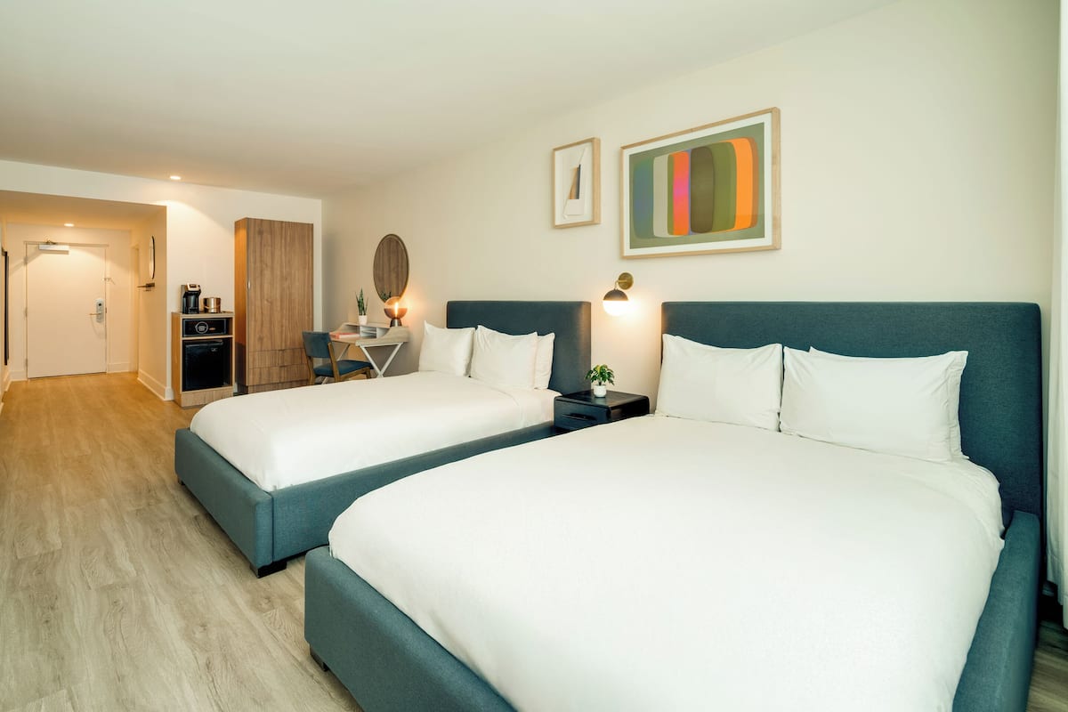 1 habitación, ropa de cama hipoalergénica y colchones con pillow-top