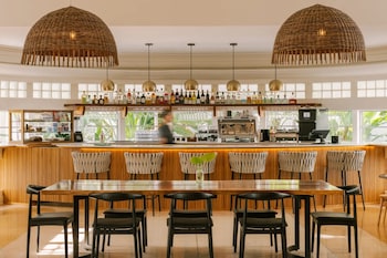 Lobby lounge at Kenmore Village Hotel, South Beach