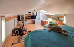 5 Schlafzimmer, Bügeleisen/Bügelbrett, Reisekinderbett, kostenloses WLAN