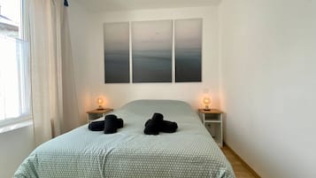 2 chambres, lit parapluie, Wi-Fi, draps fournis