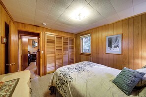 3 Schlafzimmer, Schreibtisch, Bügeleisen/Bügelbrett, Internetzugang