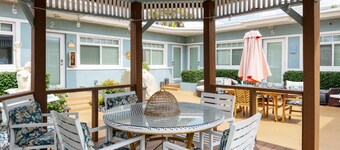 Tropic Isle Boutique Hotel 