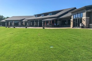 Exterior - Lake Arrowhead Retreat with club pools and beaches (Nekoosa)