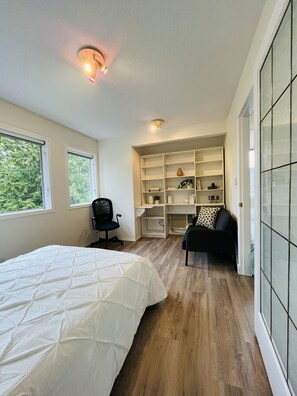 4 عدّة غرف نوم ومكتب ومكواة/لوح كي وواي فاي مجانًا