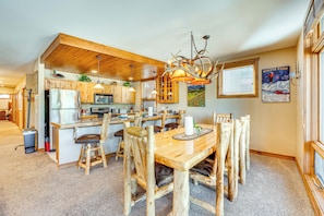 Dining - Walk to Gondola: Condo w/ Deck in Winter Park! (Winter Park)