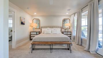 3 bedrooms, iron/ironing board, WiFi, bed sheets