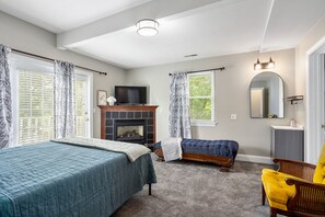 5 bedrooms, iron/ironing board, travel cot, free WiFi