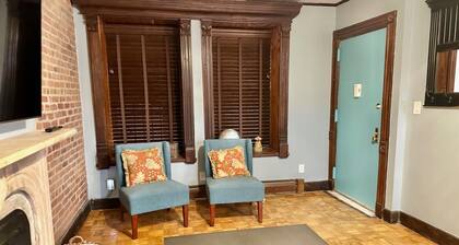 Cozy East Harlem 1 bed/1 bathroom with garden patio. Perfect for remote work.