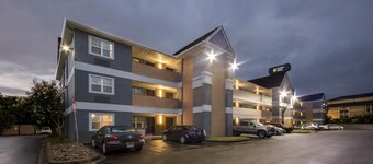 Mainstay Suites Knoxville - Cedar Bluff
