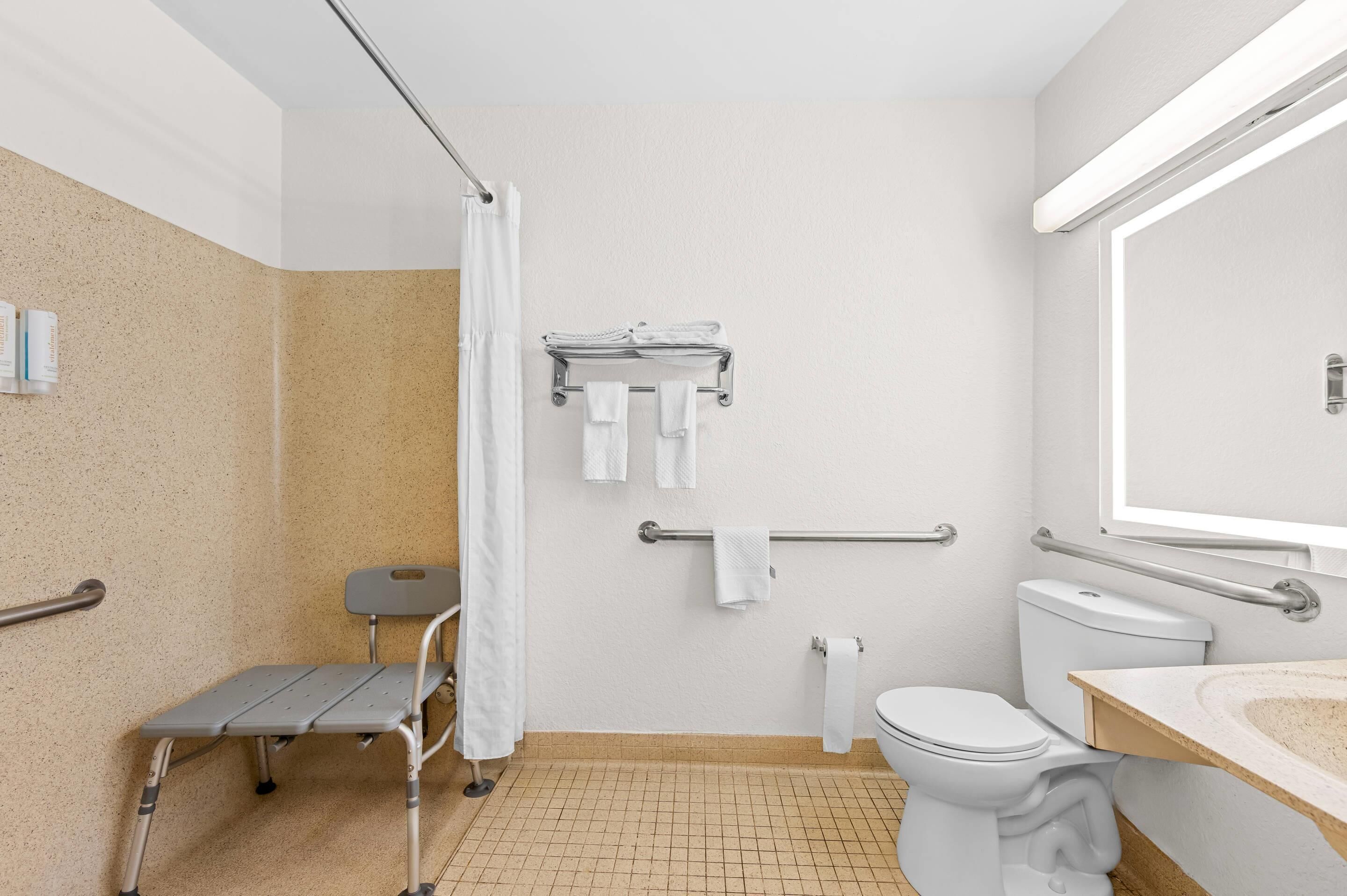 Photo - MainStay Suites Knoxville - Cedar Bluff