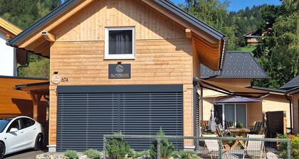 Alpensuss, chalet next to ski slope and shops within walking distance.