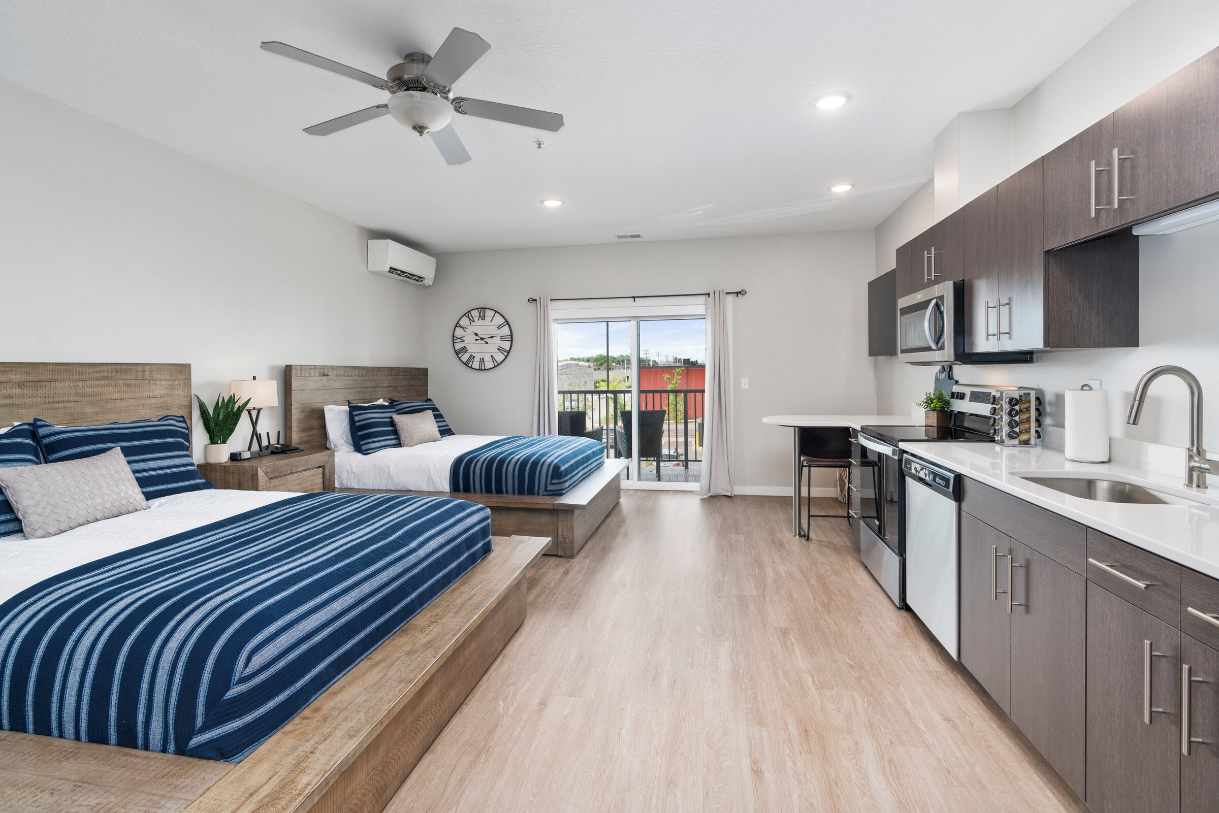 2 Queen Studio Apartment - Lincoln Park Boutique Hotel