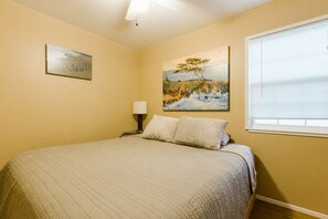 3 bedrooms, free WiFi, bed sheets