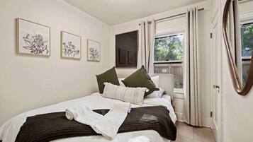 1 makuuhuone, työpöytä, silitysrauta/-lauta, ilmainen Wi-Fi