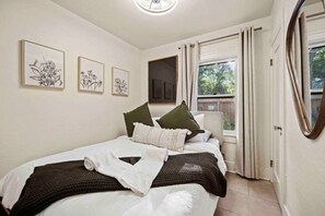 1 Schlafzimmer, Schreibtisch, Bügeleisen/Bügelbrett, kostenloses WLAN