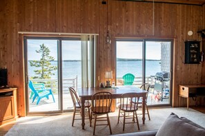 Dining - Barnacle on Flye Point (Brooklin)