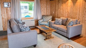 House, Multiple Beds, Ocean View | Living area - Barnacle on Flye Point (Brooklin)